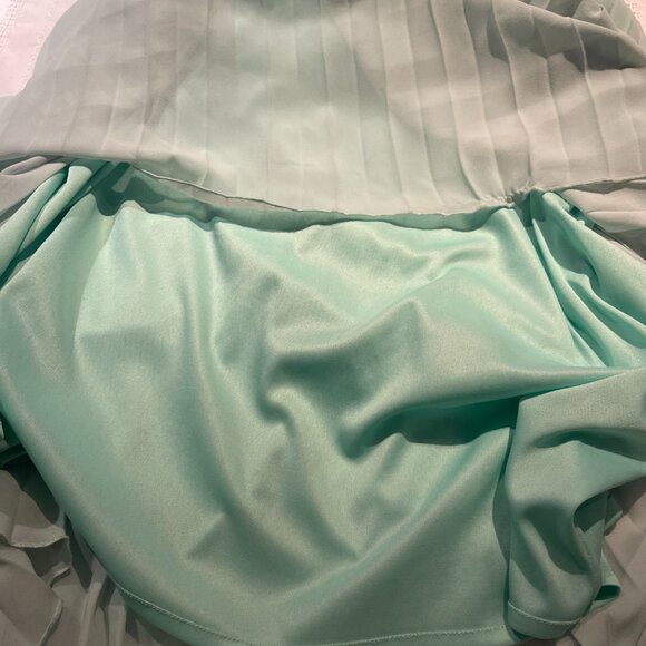 Green pleated skirt size S - Picture 7 of 7